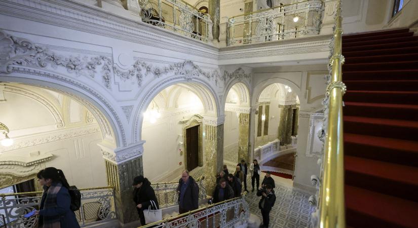 Megunták a rendőrségi toporgást: ezért vette át az MNB-aktát az ügyészség