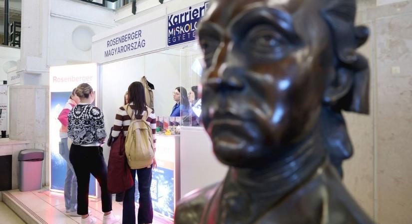 Állásbörzét tartottak a Miskolci Egyetemen