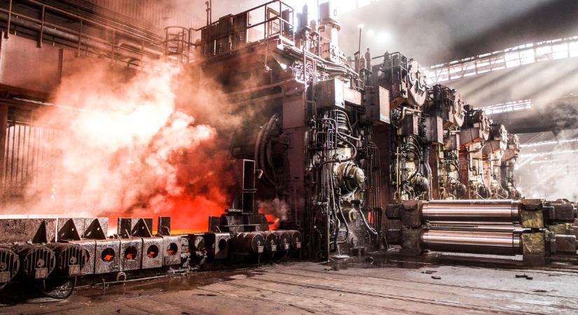 Nagy Ervin: tűz ütött ki az iváncsai akkugyárban, több dolgozó is füstmérgezéssel került kórházba