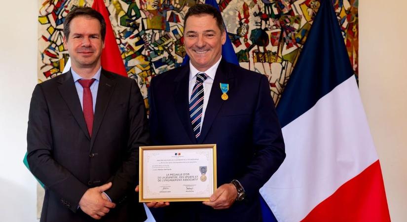 A Győrben is kajakozó kétszeres olimpiai bajnokot Franciaországban díjazták - videók