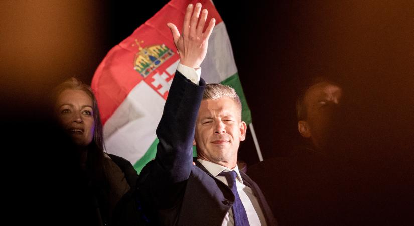 Medián: Ha újabb választás jönne, nem 14, hanem 40 százalékponttal verhetné a Fideszt a Tisza