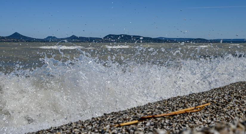 Csütörtökön ismét lehetnek viharos széllökések