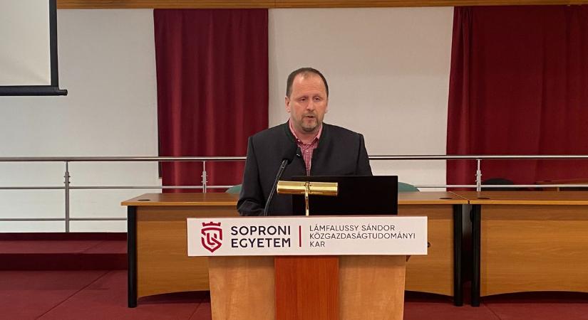 Nyugdíjasegyetem: Sopron kincsei a levéltárban