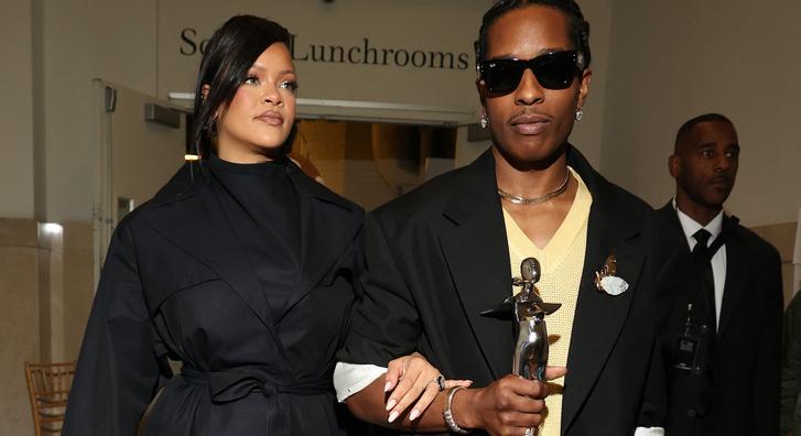 Tündéri fotón Rihanna és kislánya, először mutatta meg hét hónapos Rockit