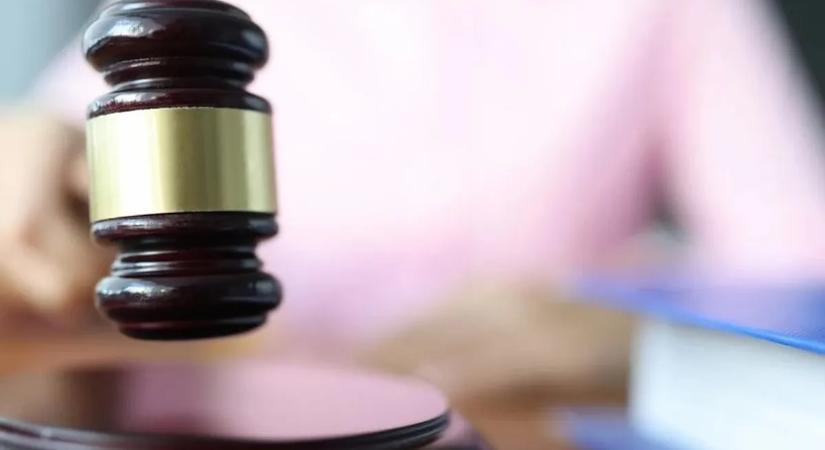 Csökkentette az újszülöttje halálát okozó pécsi tinilány büntetését a bíróság