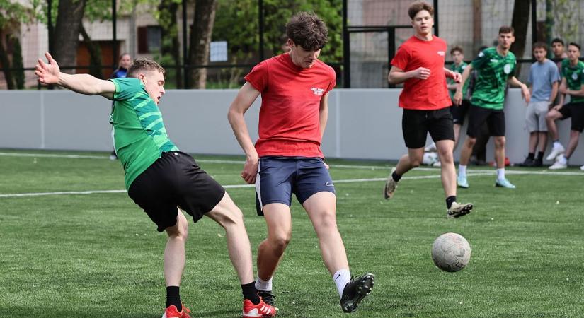 A Radnóti-hétfők mintájára indult új kispályás labdarúgótorna Szegeden – galériával