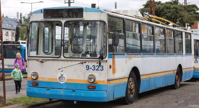 Időutazásra hív a DKV: retró járművek lepik el Debrecent, ezt nem éri meg kihagyni!