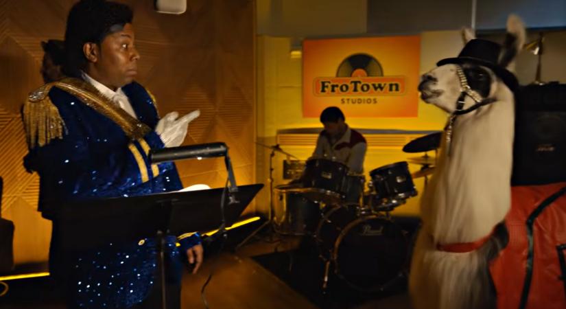 Friss előzetes érkezett a Horrorra akadva új változatához, ami az aktuális Michael Jackson-filmet figurázza ki gyilkos humorral