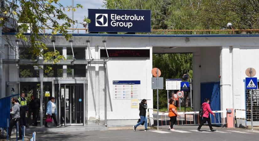 Néma műszakváltás: így fogadták a jászberényi Electrolux bezárását a munkavállalók – megszólalt a szakszervezet