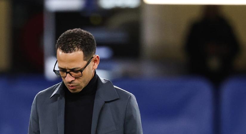 Négy hónap után menesztették a Chelsea edzőjét