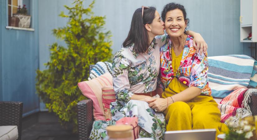 Szépségajándékok anyukádnak: mivel lepd meg anyák napjára?