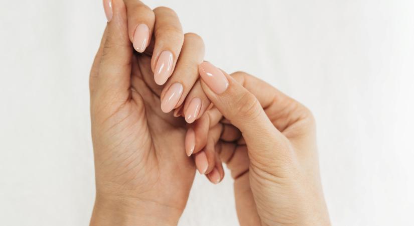 Mindenki ezeket a trendeket kéri a körmösétől idén áprilisban