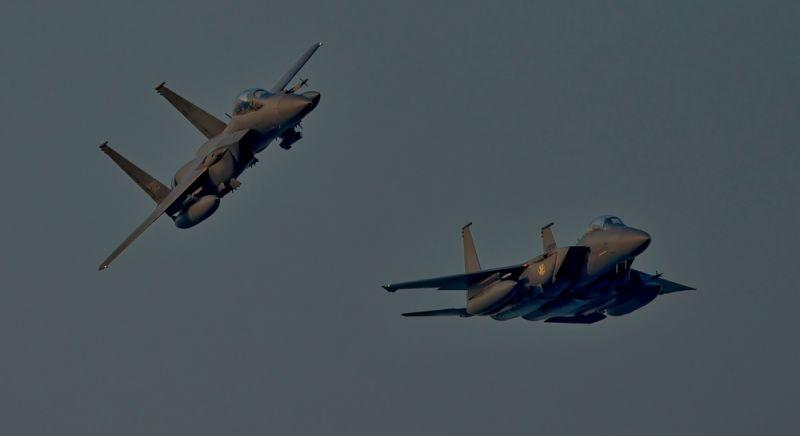 Buta pilóták miatt ütközött össze két vadászgép a levegőben