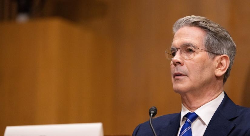 Scott Bessent: A Hormuzi-blokád elszenvedői kérték az orosz szankció feloldását