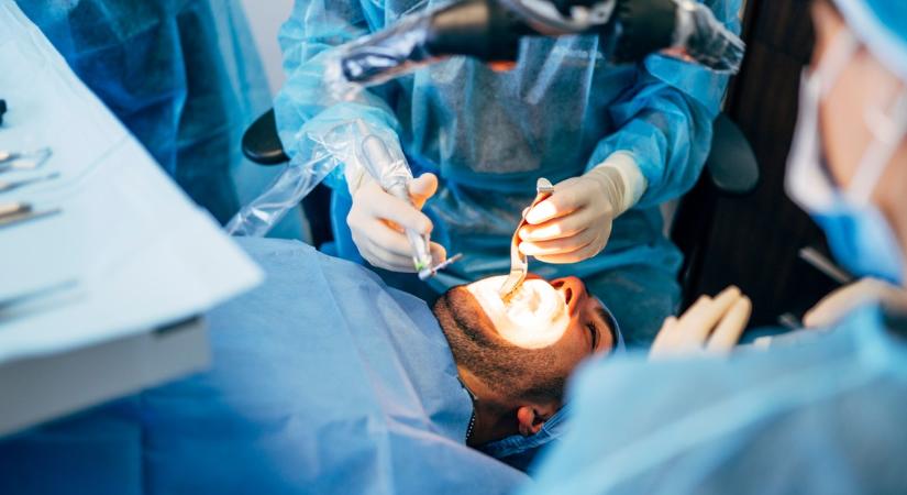 Kómába esett a fogműtétje után a családapa – Az ébredést követően idegen nyelveken szólalt meg Dániel