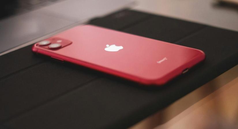 Generációváltás az Apple-nél: Négy korábbi iPhone-modell támogatása szűnhet meg az iOS 27 érkezésével