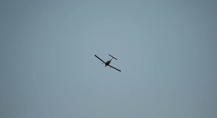 Pénisz rajzoltak a pilóták az égre, ez lett a következménye