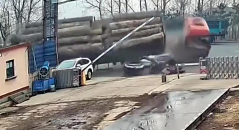 A Végső állomást idéző, túlélhetetlen balesetet vett fel egy kamera – videó