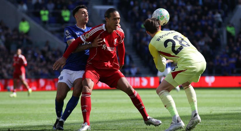 Van Dijk kiemelte a Pool eddig háttérben dolgozó hősét