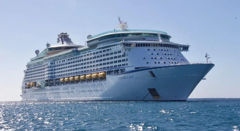 Több métert zuhant a gyerek az óceánjáróról - kritikus állapotban szállították kórházba