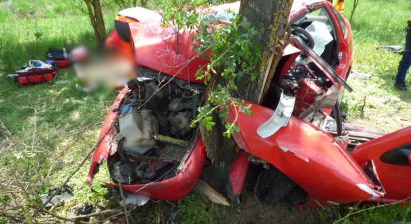 Tragédia a 4-es főúton! Egy ember az életét vesztette – fotókkal