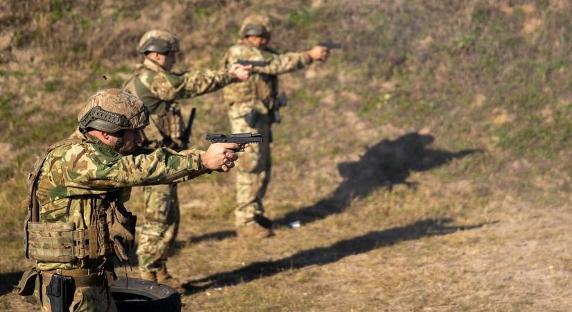 Fegyverropogástól lesz hangos Hajdúhadház, kiadták a részleteket!