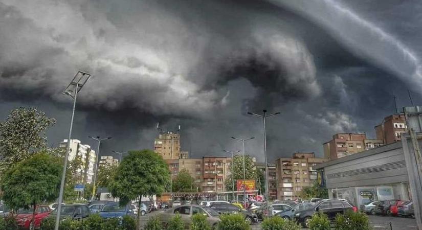 Viharriasztást adtak ki Maros megye teljes területére