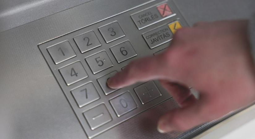 Kevés a bankautomata, az utakon pedig nem az idősekkel van a fő gond