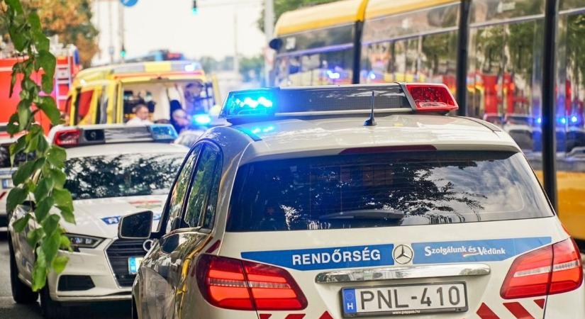 Rengeteg rendőr, tűzoltó és katona érkezik a nyíregyházi Kossuth térre. Mi történhetett?