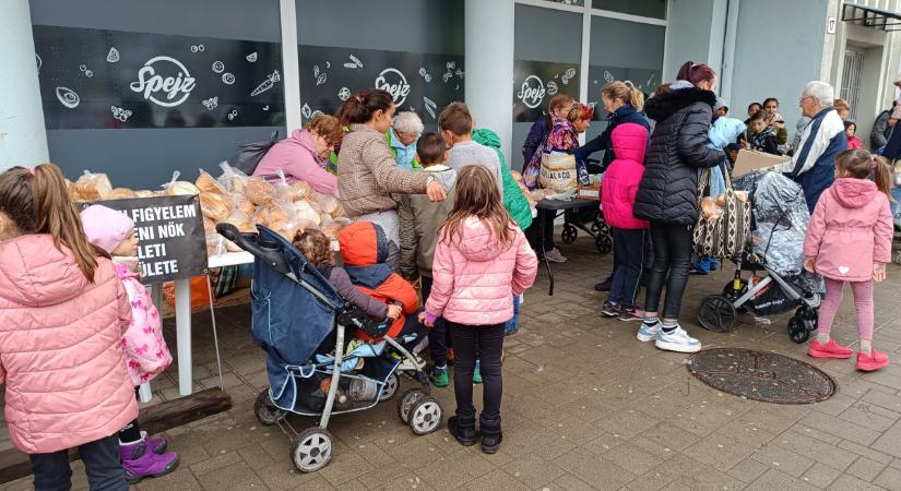 Ételosztás Debrecenben: 150 ember ismét jól lakhat
