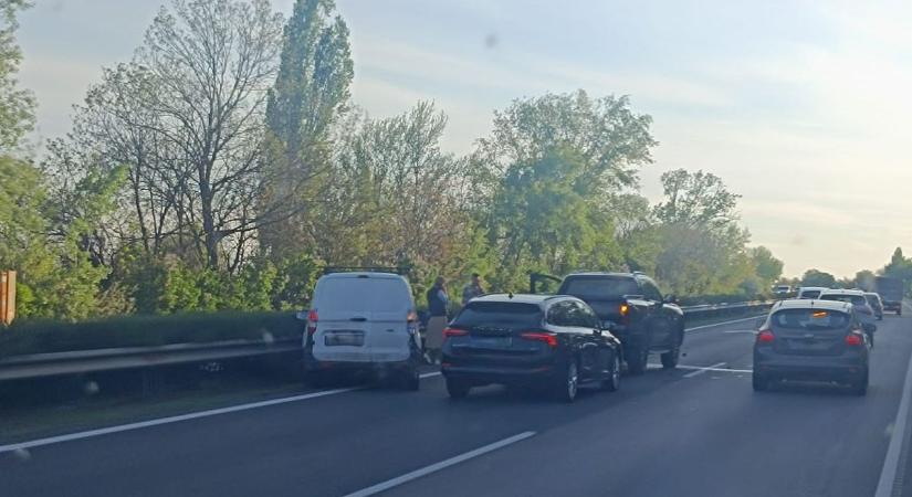 Hatalmas baleset az M7-esen, ezért kerüld el ezt a szakaszt Fehérvár felé!