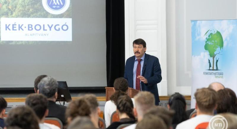 Áder János: mindenkinek van felelőssége a környezetvédelemben