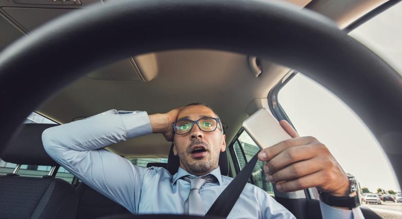 Mintegy 600 ezer autós tartozik még a gépjárműadóval: vigyázat, jöhet a késedelmi pótlék