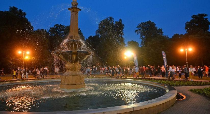 Ezért égnek a lámpák nappal is Egerben