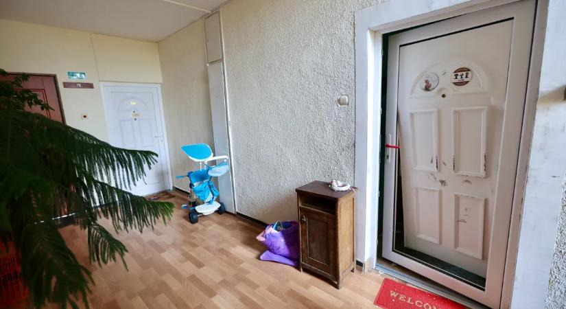 „Képtelen vagyok aludni a gyilkosság óta” - Dóra takarította fel megölt édesanyja vérét