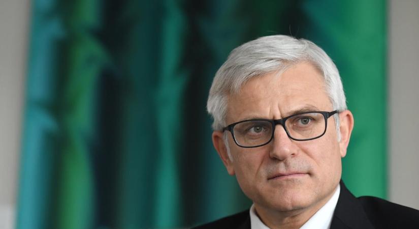 Reagált az Erste arra, hogy Simor András szerint az MNB megzsarolta őket: Több alkalommal voltunk kitéve a jogszerűség tekintetében megkérdőjelezhető bánásmódnak