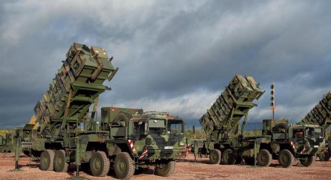 Zelenszkij: Ukrajna heteken belül kifogyhat a légvédelmi rakétákból