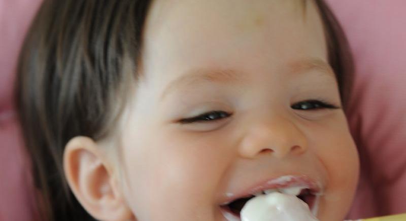 Patkánymérget rejtettek a bébiételekbe, riadó a magyar boltokban is