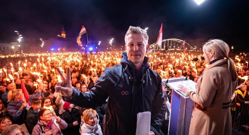 Példátlan: a Medián szerint immár 66-25-re vezet a Tisza a Fidesz előtt