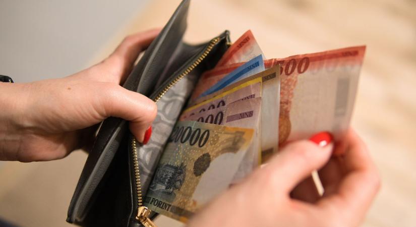 Megmagyarázhatatlan feliratot találtak egy 500-as bankjegyen: egy apró jel, ami nagy hatást váltott ki