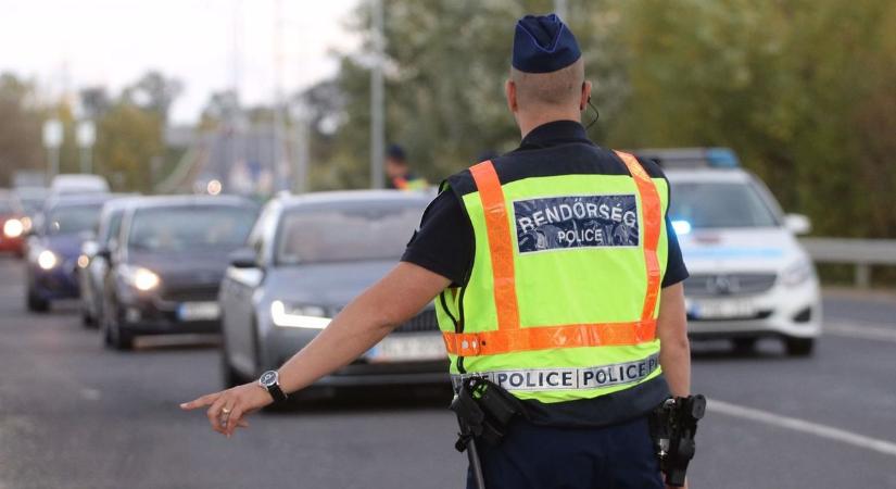 Olyat lassúzott a debreceni forgalomban, hogy kivették a rendőrök – együttérzünk a szondával, ráfújták az itallapot!