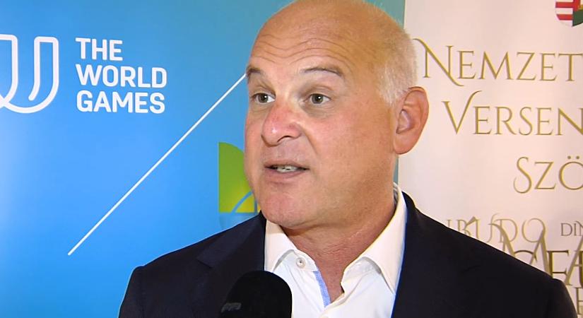 Bizalmi szavazást kezdeményezett maga ellen Schmidt Gábor, de az elnökség kiállt mellette