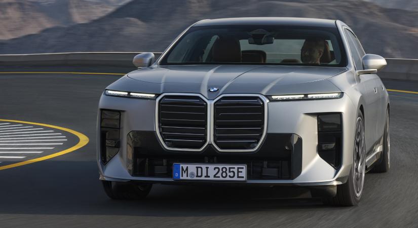 Személyiséget cserélt a BMW 7-es