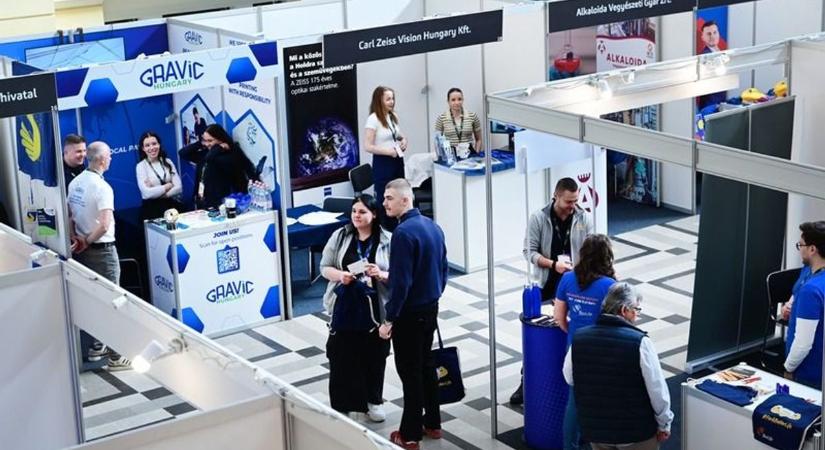 40 cég, számtalan lehetőség: ilyen volt a Debreceni Egyetem állásbörzéje