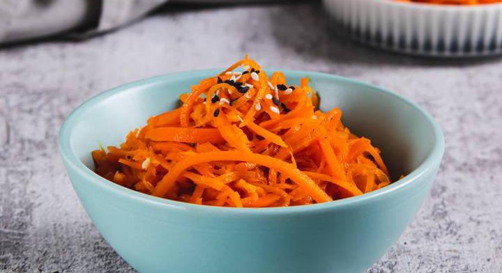 Gyors, ropogós ázsiai répasaláta: könnyű és egészséges köret