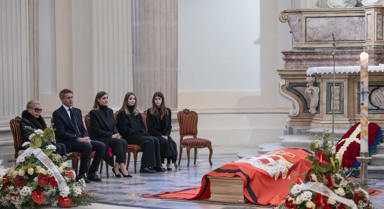 Ismételten hajba kapott az olasz királyi család a nem létező trón miatt