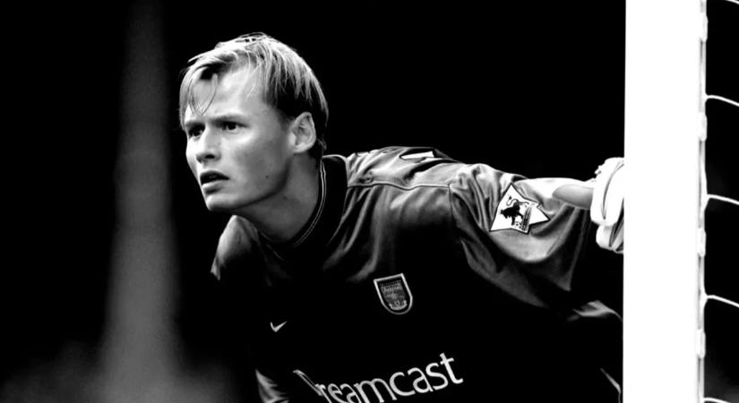 Fájdalmas posztban búcsúzott a legendás focikapus felesége