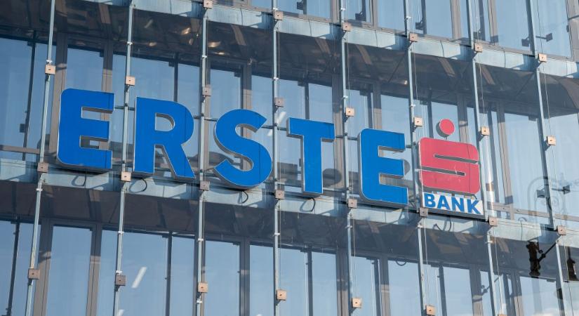 Erste: Több alkalommal voltunk kitéve megkérdőjelezhető bánásmódnak