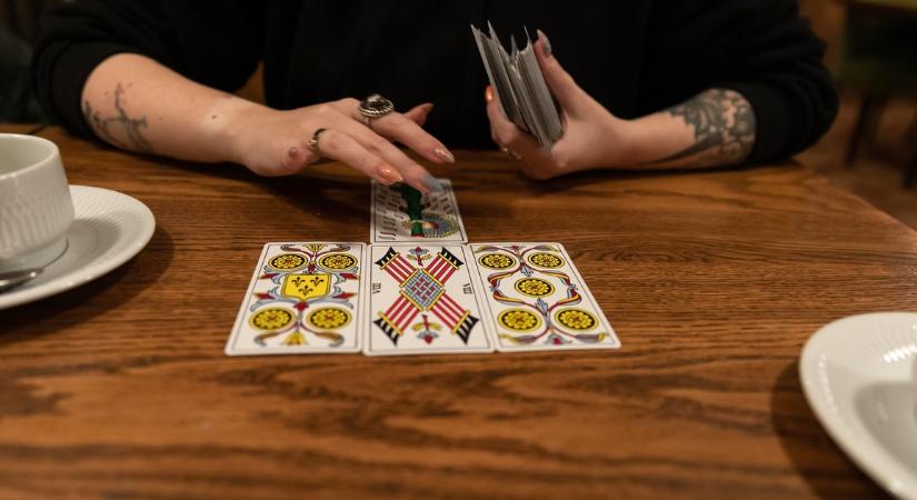 A cigány jósnő megsúgja: ha azt betartod, semmi nem állhat a boldogságod útjába