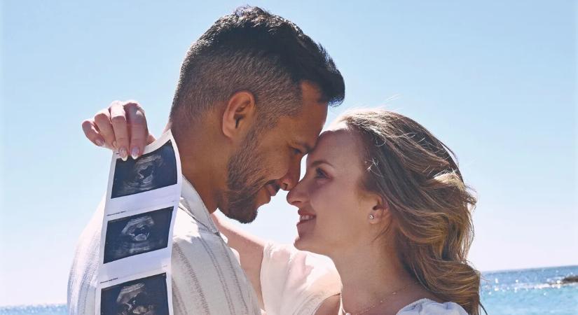 Forró hangulat Los Angelesben: Szandi lánya bikinire vetkőzve mutatta meg terheshasát – Fotó!